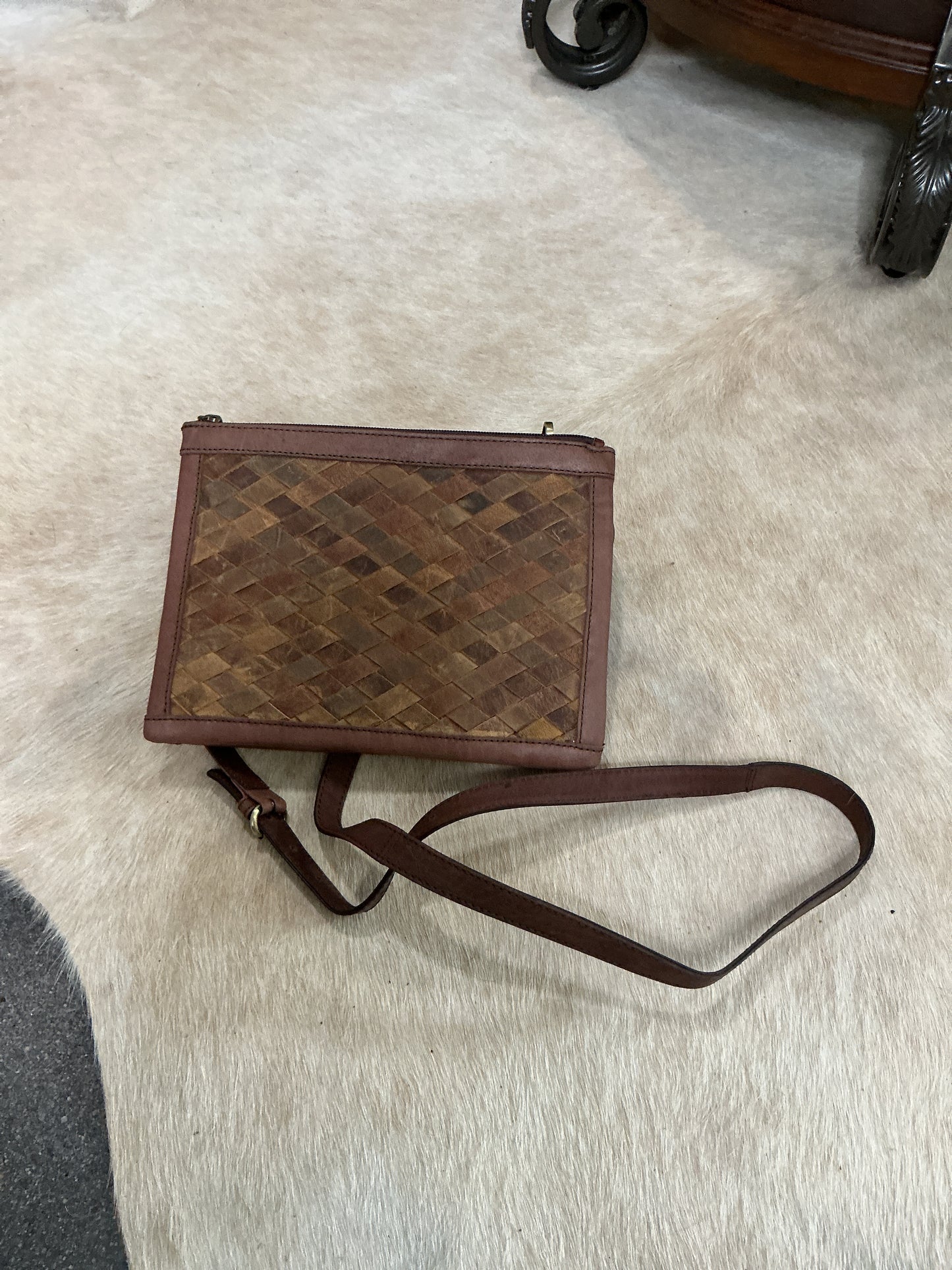 Weaving cross body