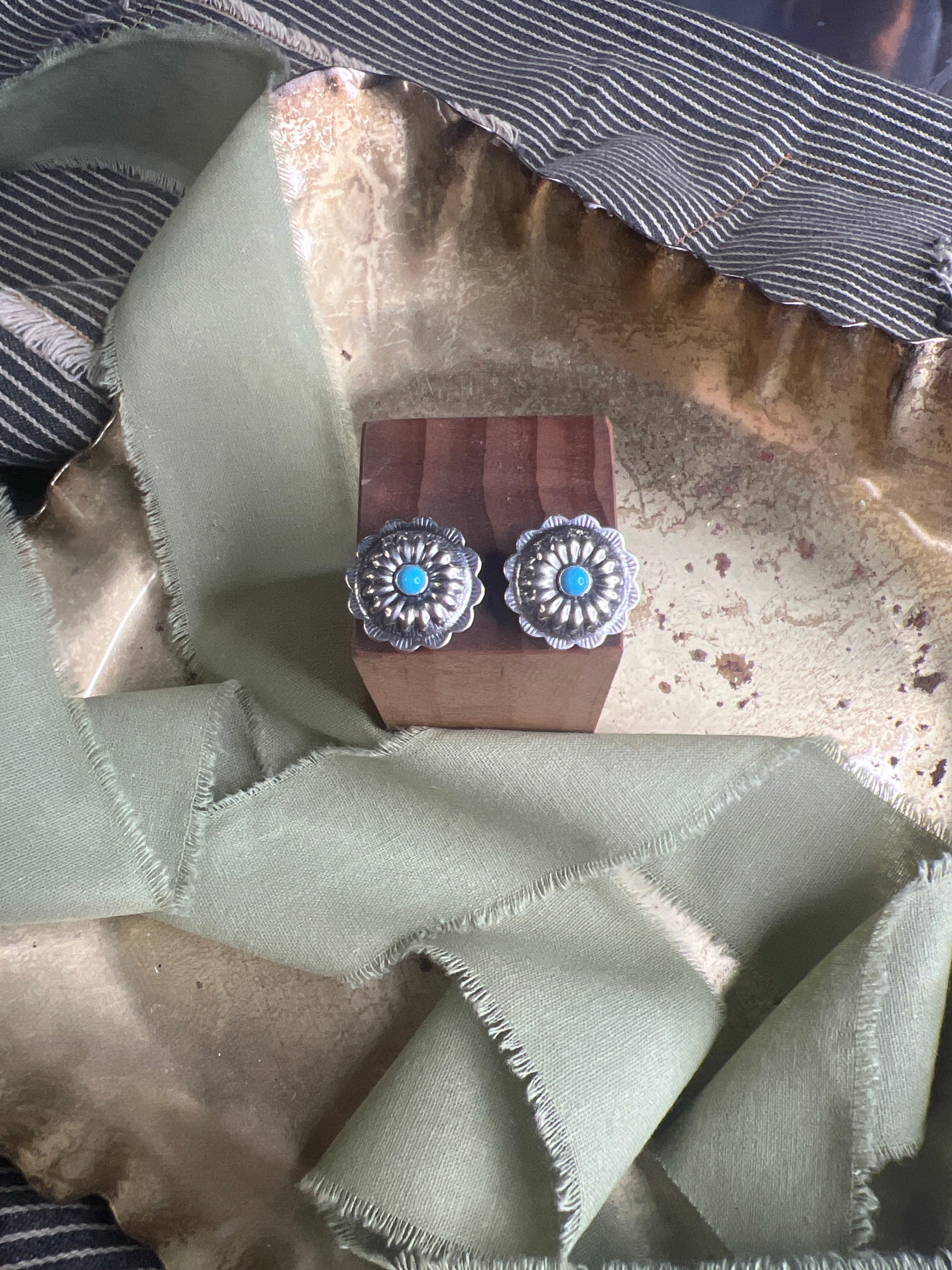Loren Stud Earring