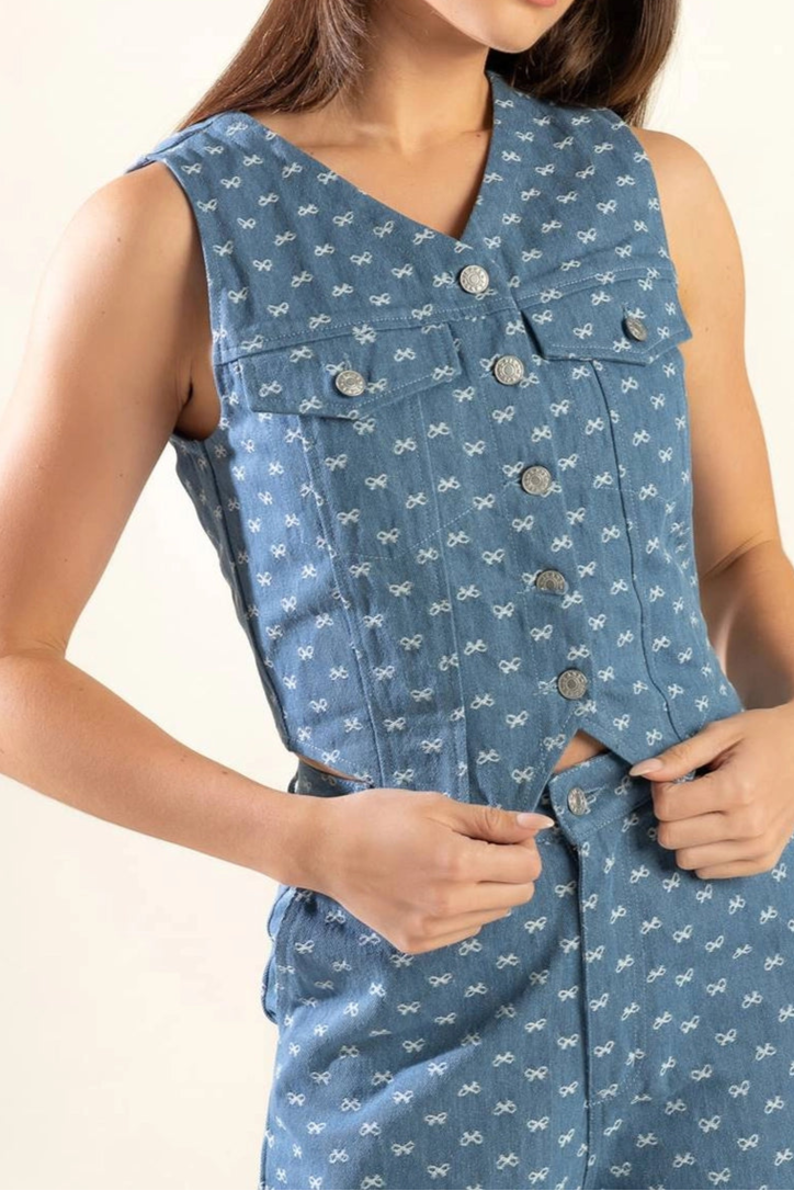 Bow Vest