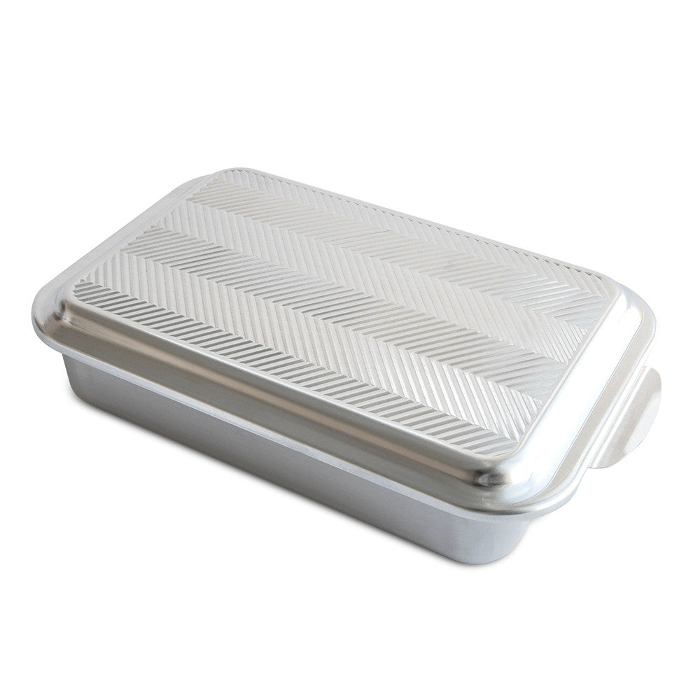 Classic 9 x 13 Pan with Embossed Prism Lid