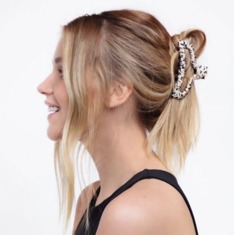 Kitsch- Satin Claw Clip