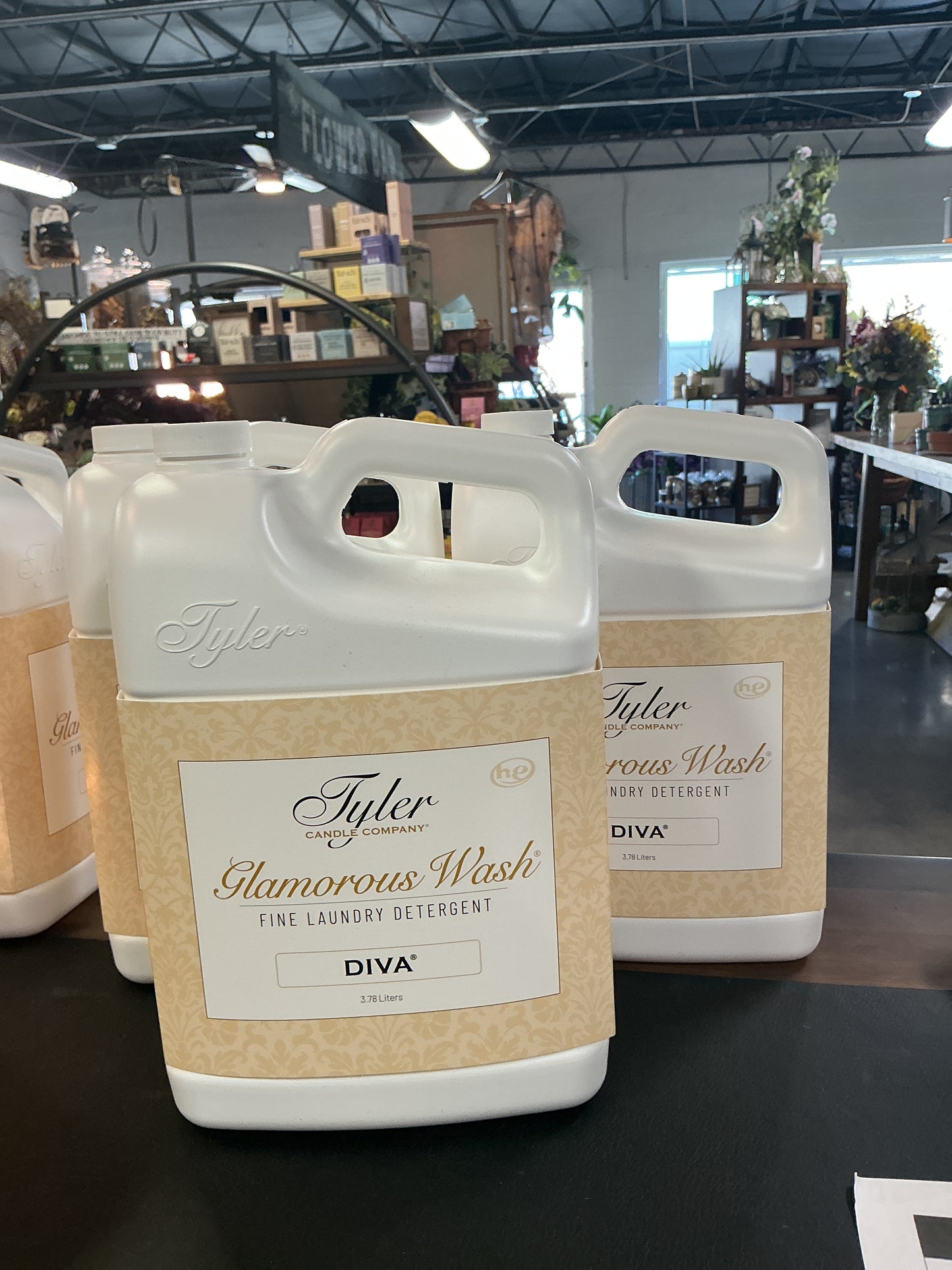 Glamorous Wash- Diva- 128 ounces
