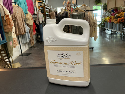 64 oz Glamorous Wash- Bless your heart