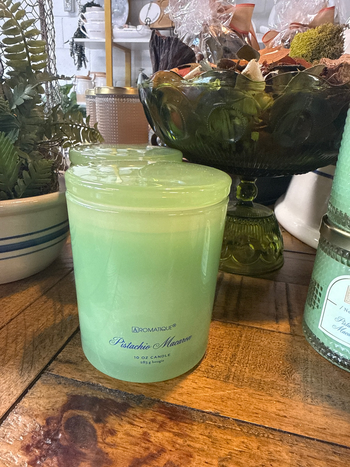 Pistachio Macaron - 10 oz candle