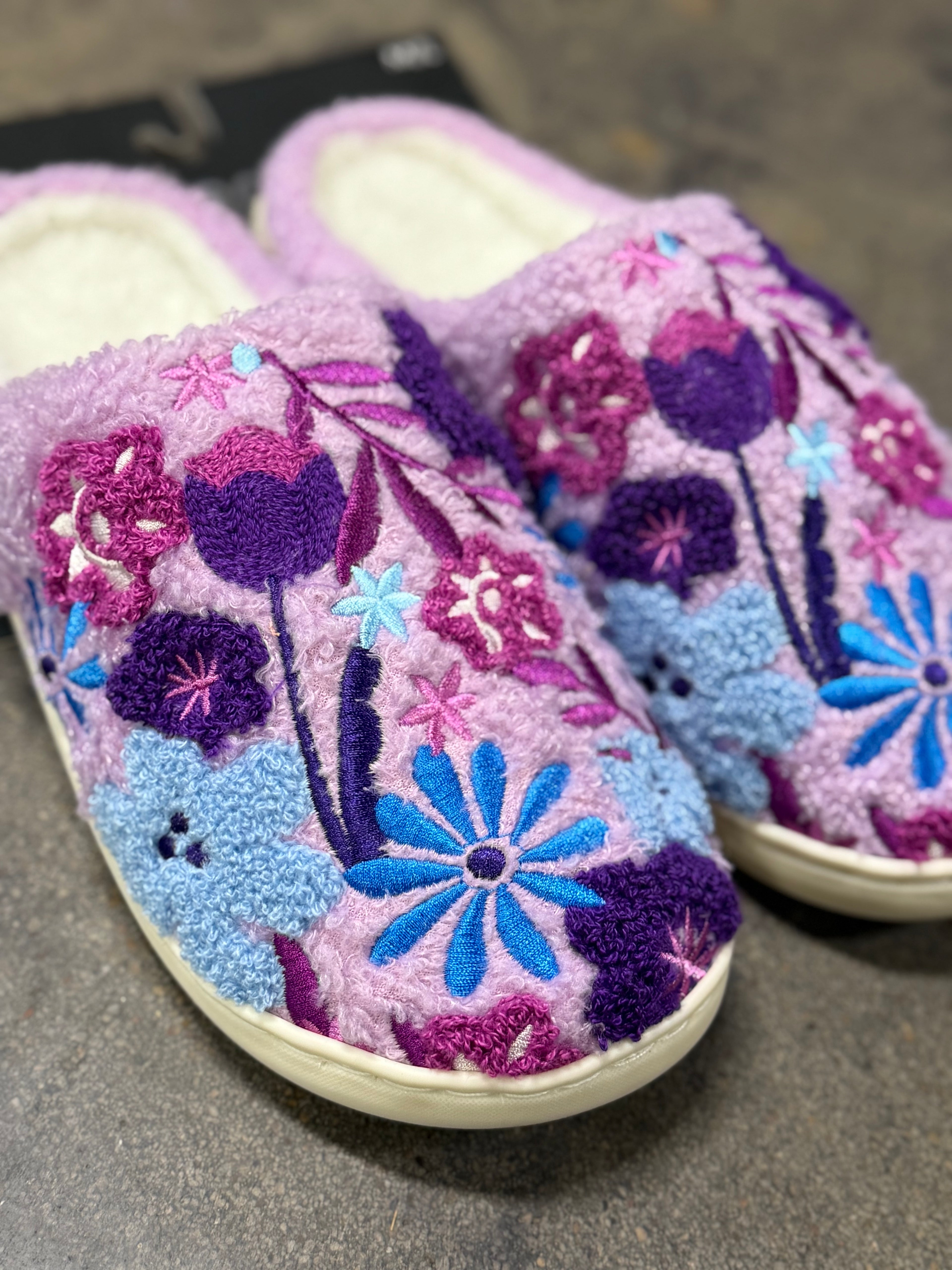 Purple Floral Plush Houseshoe M/L
