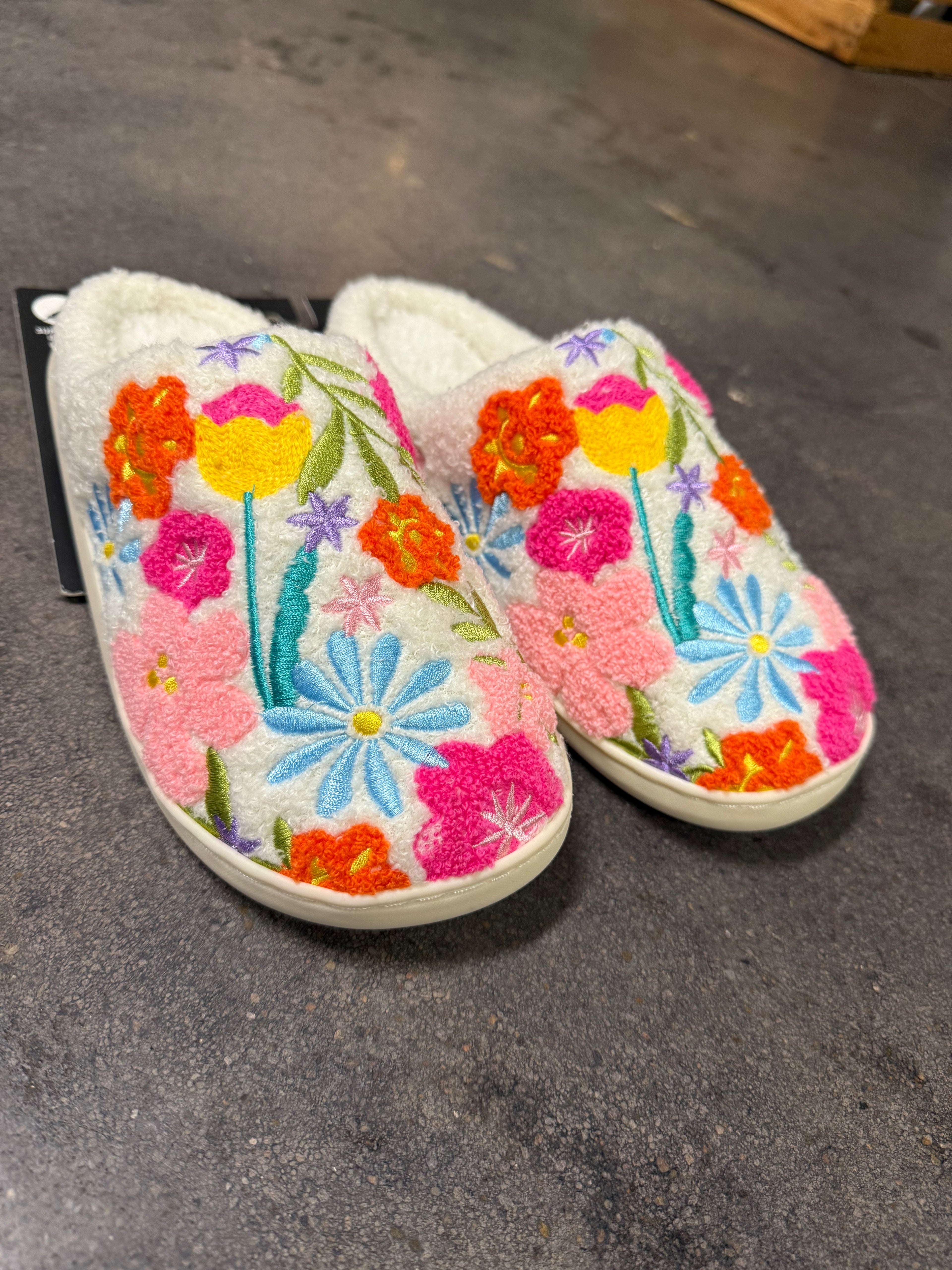 White Floral Plush Houseshoe S/M